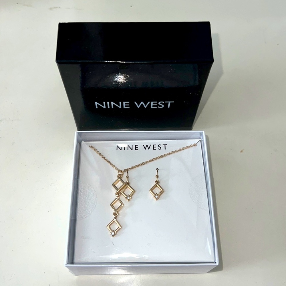 Nine West Necklace and Earring Set